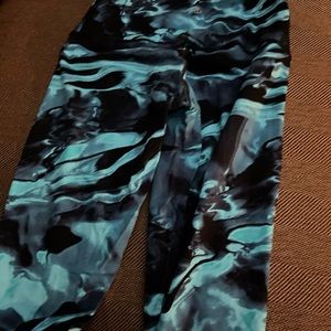 Lululemon leggings size 4